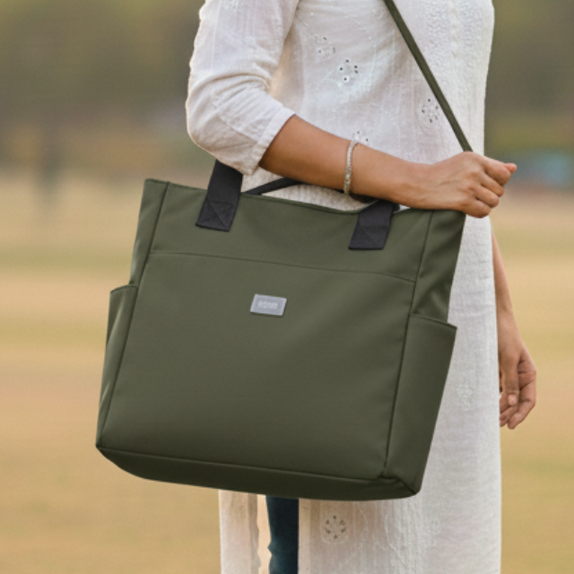 Flora Fashion Large Multiple Compartments Handbag